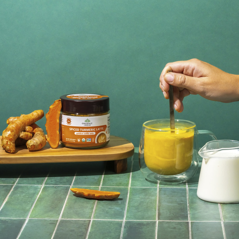 Organic India, пряное латте с куркумой, смесь Golden Milk, 100 г (3,52 унции)
